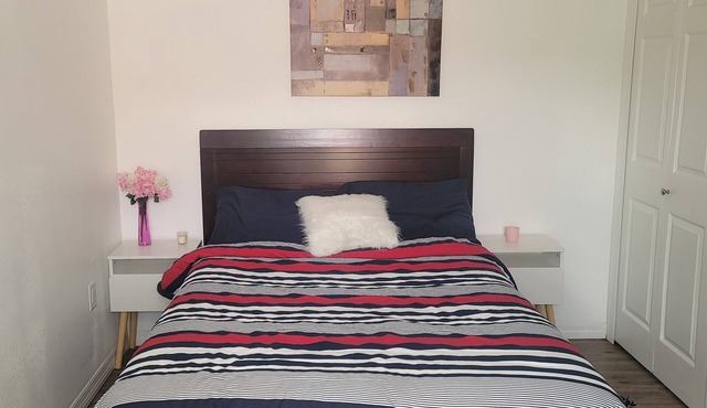 small, cozy and private, independent studio in an excellent location