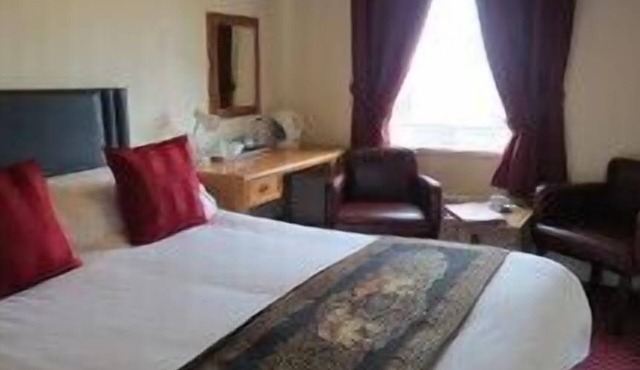 Small double en suite