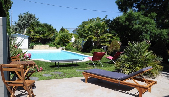 SMALL EXOTIC CORNER FACING POOL, SECURE PARKING