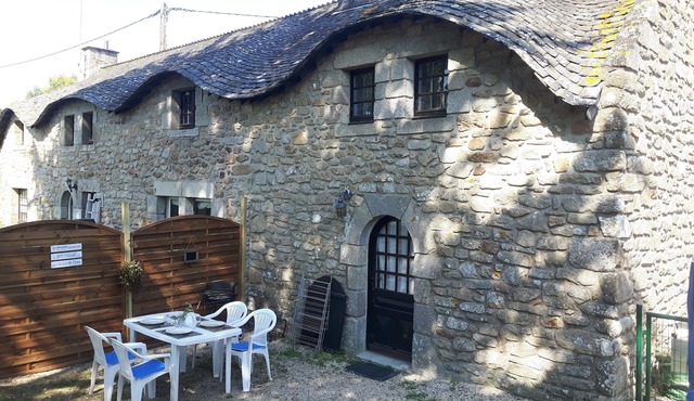 Small farmhouse 150m from the beach - Bétahon - 2 to 4 people