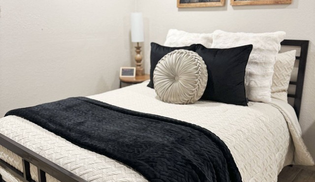 Small Full Apartment in Lrdo