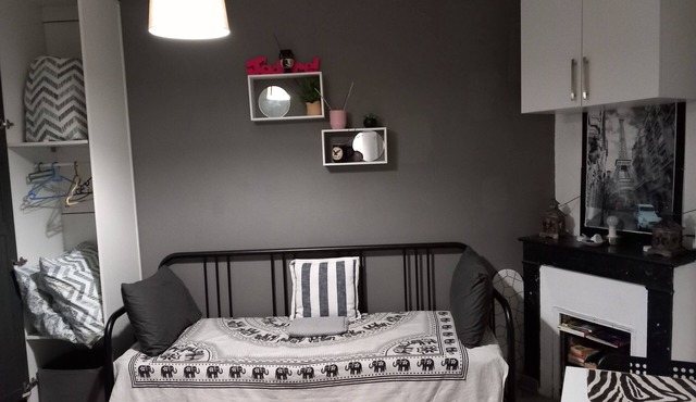 Small, fully-equipped 17-square-meter studio near Paris Centre