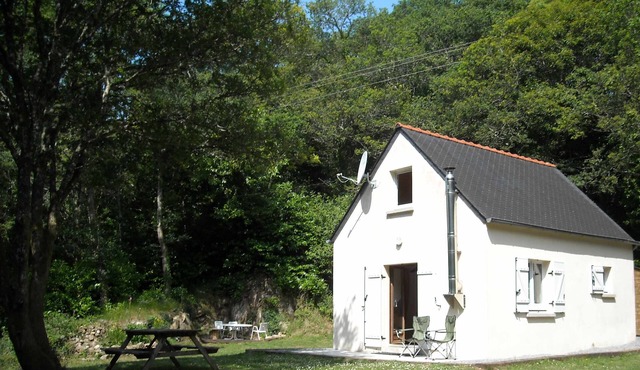 Small gîte in the heart of nature near Quimper and Locronan
