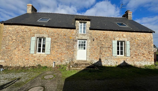 Small house between land and sea Animal enclosure Pets welcome