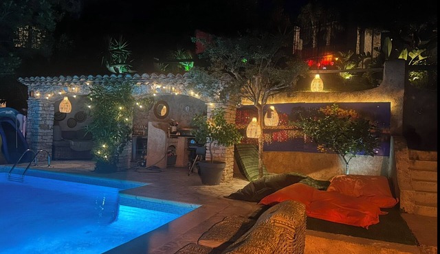Small house/duplex apartment/garden/terraces/pool