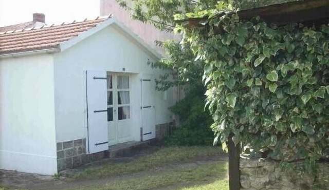 Small house in Barbâtre on the island of Noirmoutier. Wireless