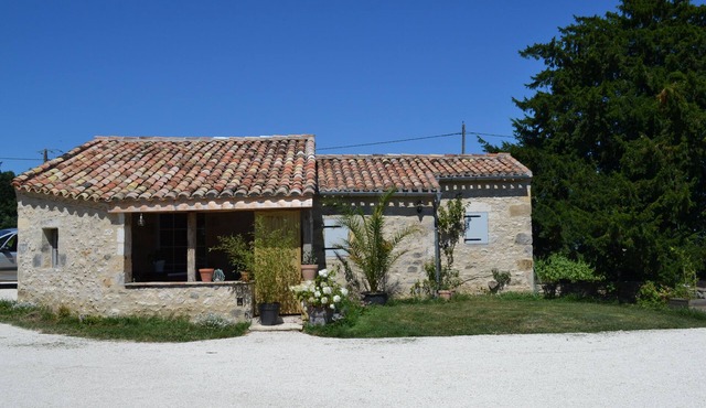 Small house in the Monflanquinoise countryside