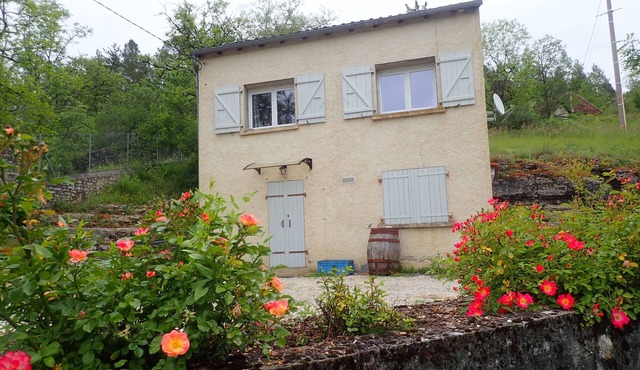 Small house near the Dordogne between Sarlat and Rocamadour
