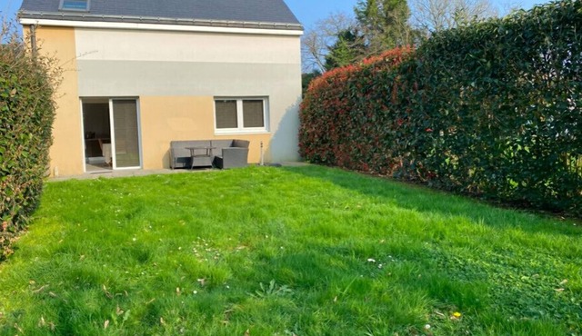 Small House With Garden In The Heart Of Pluneret