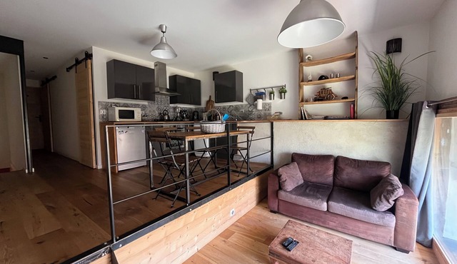 Small independent apartment in farmhouse with air conditioning