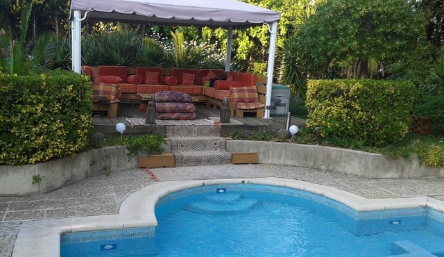 small paradise, pool villa, beach and prom Nice, 400m, countryside in town center