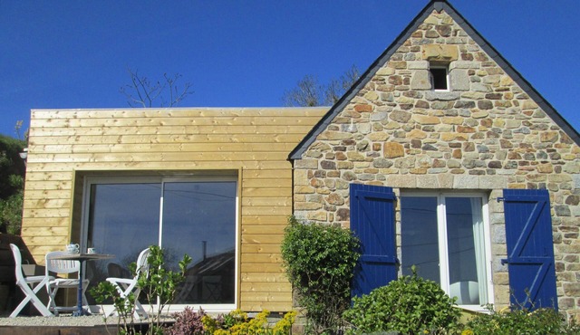 SMALL PENTY IN CROZON PENINSULA WITH SEA