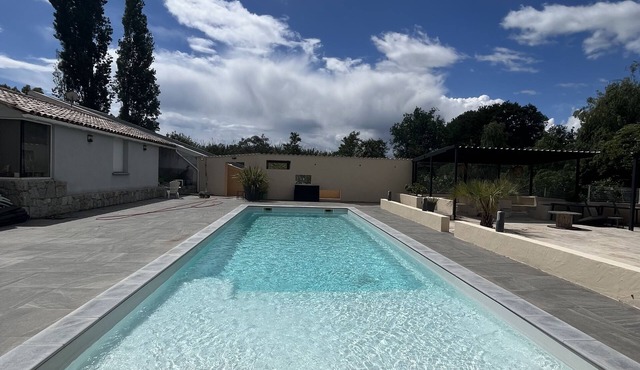 Small quiet residence near the sea