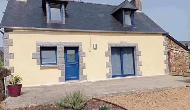 Small renovated house close to the sea. Ideal for family vacations