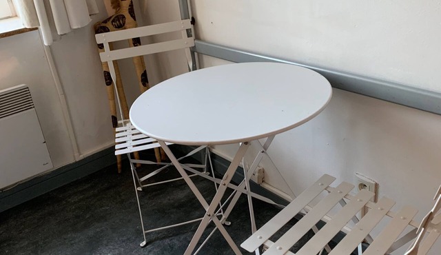 Small room near Belgium