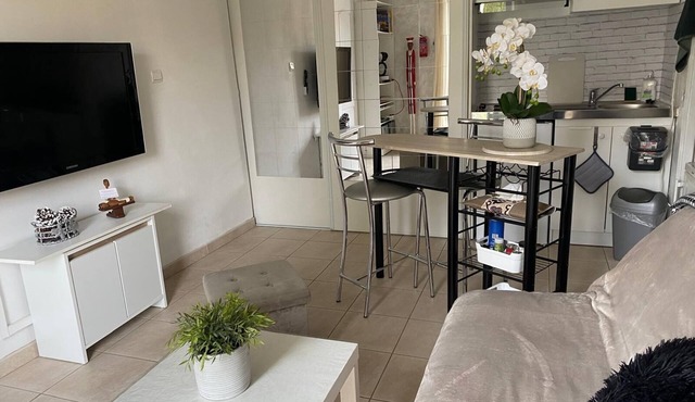 Small studio Classified 1* garden -Summer spa 06 to 09