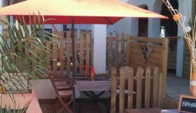 Small studette with garden view