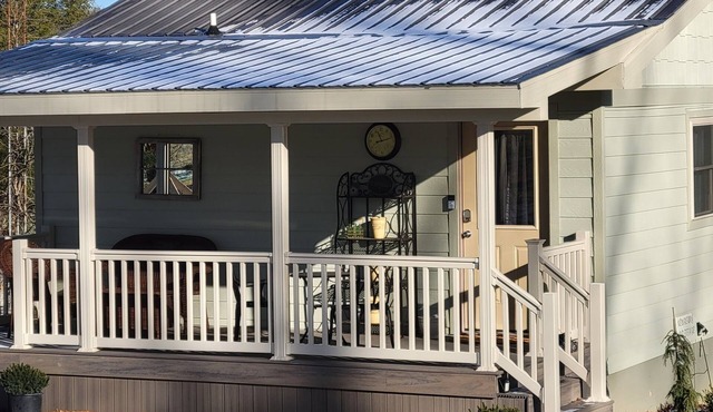 Small studio cottage near Paoli Peaks and French Lick