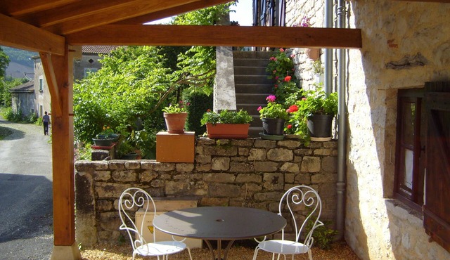 Small studio for 2 in the gorges of the Aveyron
