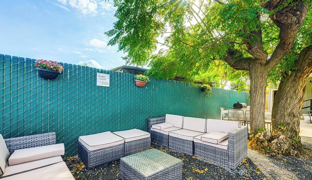 Small-Town Charm & Patio Dining: Home in Madera!