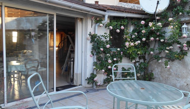 Small town house near the Loire Chateaux