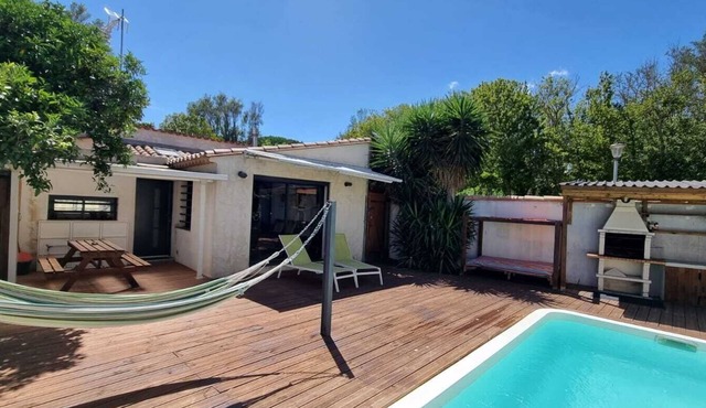 Small villa with private pool - 15 minutes from the beaches - 6 people