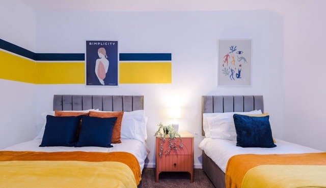 Smart 3 Bed House/Monthly Discounts/Langworthy