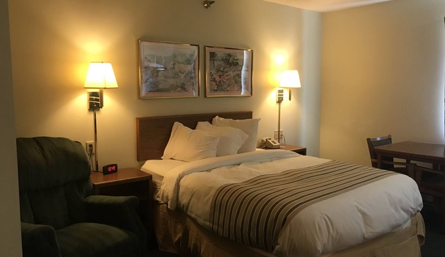 Smart Choice Inn