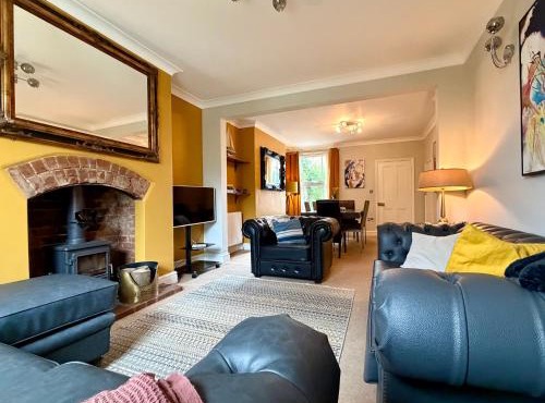 Smart & Comfortable 3-bedroom Victorian house