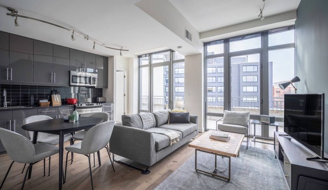 Smart Logan Circle 2BR w/DM, Gym, W/D, nr. Whole Foods, by Blueground