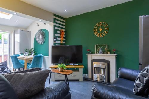 Smart Stays for Busy Days