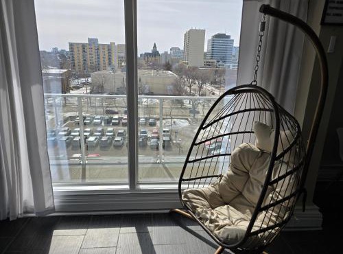 Smart Stylish Downtown Condo- 2 bedrooms