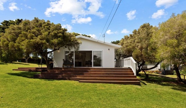 Smith Beach Family House Sleep 6