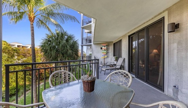 Smith Families Southernmost 2 Bedroom retreat, Key West style beach vacation