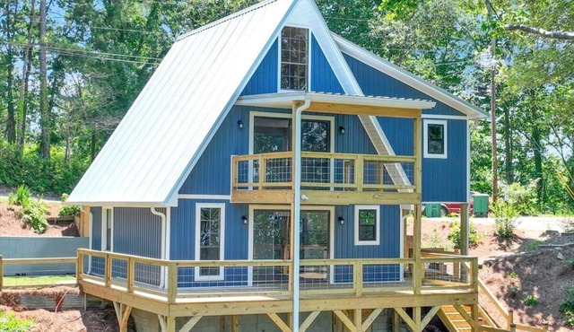 SMITH LAKE CABIN-Cave, Dock,