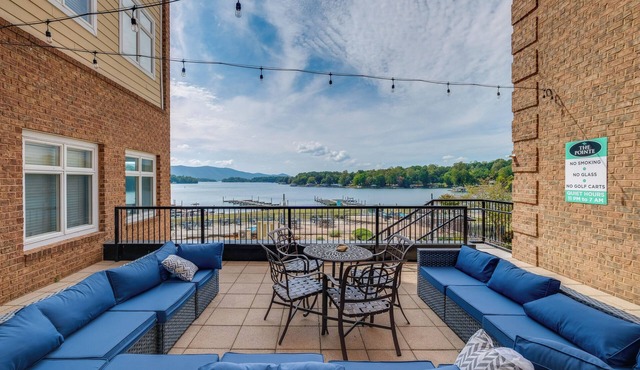 Smith Mtn Lake Retreat: Indoor Pool/Hot Tub Access