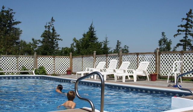 Smith Rock Chalets & Retreat