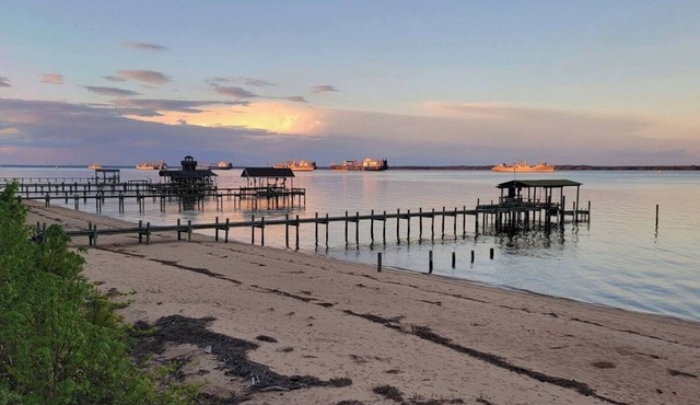 Smithfield Riverfront | Private Beach + Dock