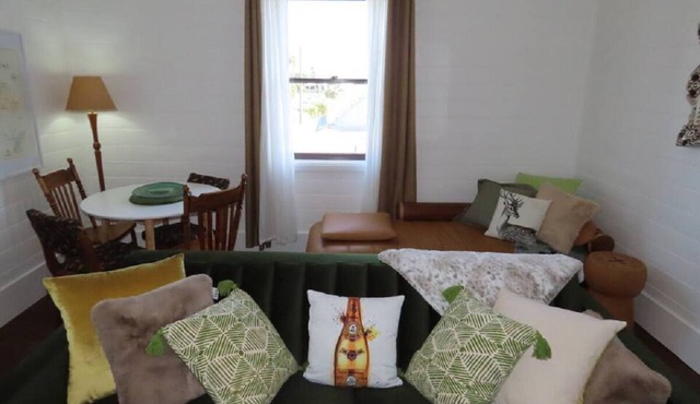 Smithtown Champagne B&B (Bed & Bubbles)