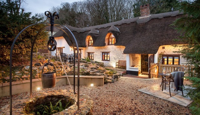 Smithycroft is a beautiful thatched and stone detached cottage.