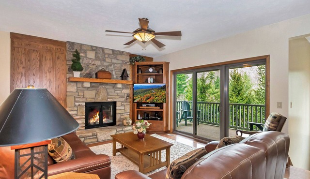 Smokies 1 | Fireplace, Restaurant, Pool, Spa