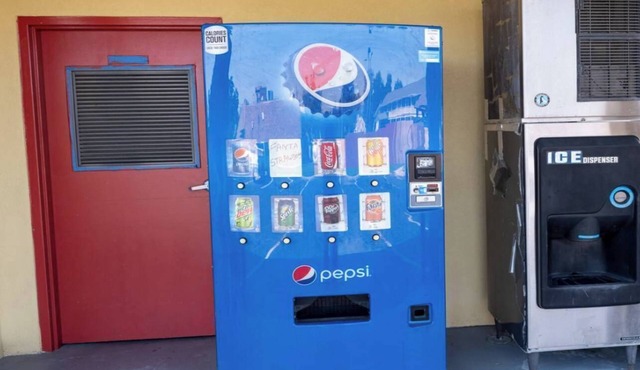 SMOKING DOUBLE SUITE #2