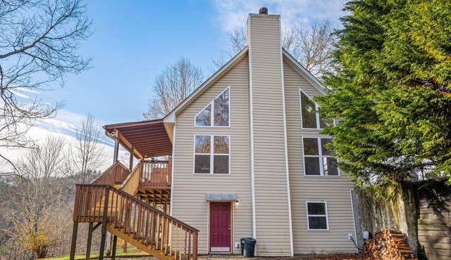 Smoky Mountain Retreat w/Hot Tub/Fireplace/View