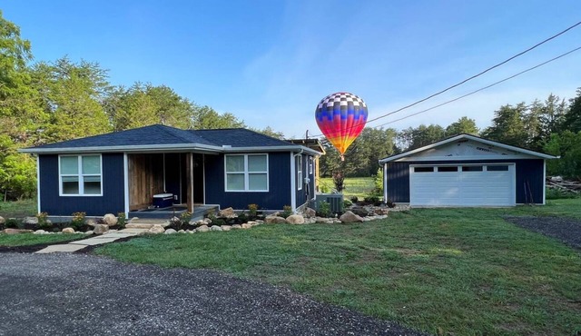Smoky Mountain Retreat, Tail of the Dragon, Garage & Trailer Parking