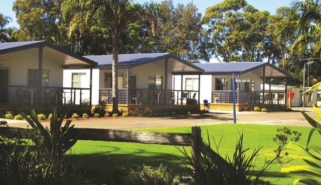 Smugglers Cove Holiday Village