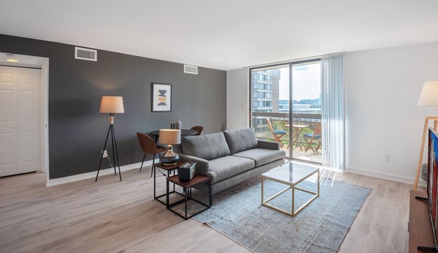 Snazzy Foggy Bottom 1BR w/ W/D + Gym near Kennedy Center by Blueground