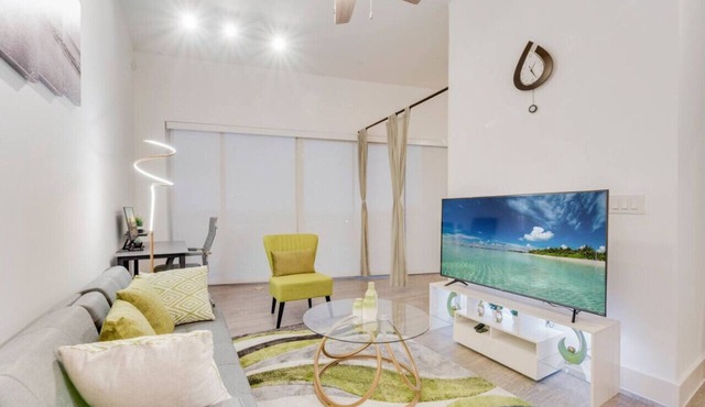 Snazzy loft style 2BR | Gym | Parking | Workspace