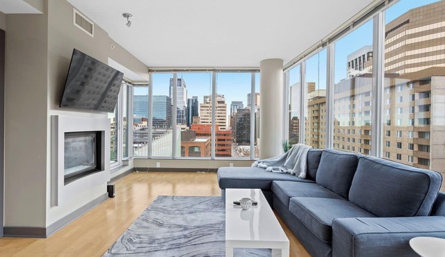 Snazzy Suite on Trendy West-End by Prince’s Island