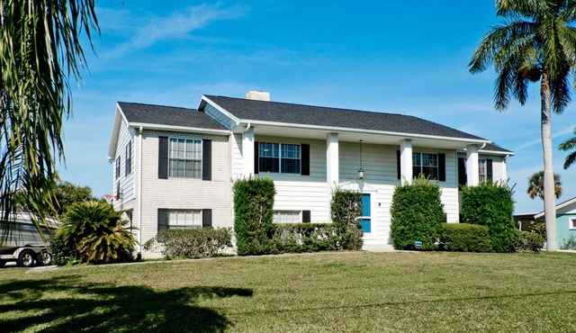 Snead Island Getaway