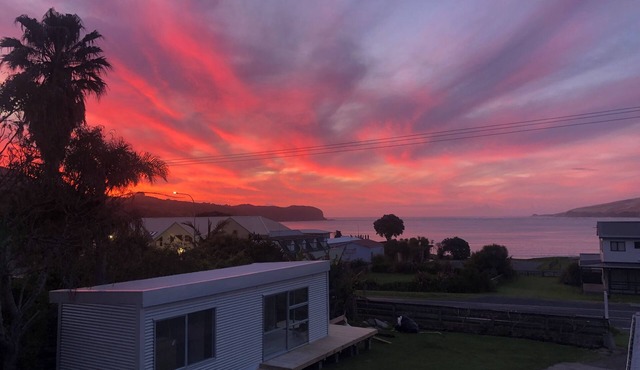 Sneezle Beezle Cottage